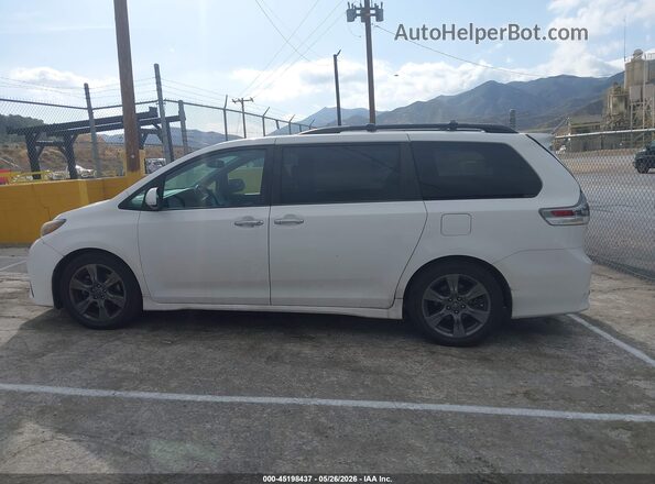 5TDXZ3DC8JS903568 2018 TOYOTA SIENNA White 360 interior view
