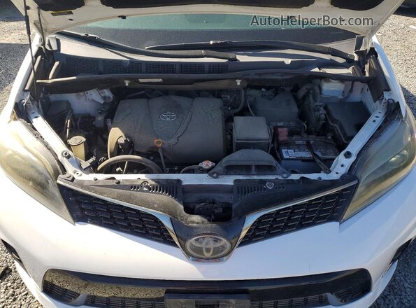 5TDXZ3DC8KS996836 2019 TOYOTA SIENNA White 