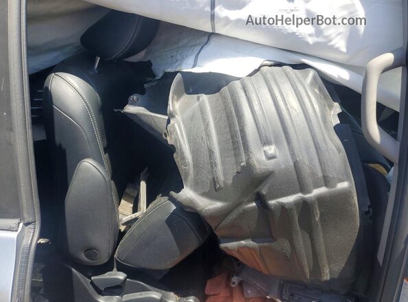 5TDXZ3DCXJS947118 2018 TOYOTA SIENNA Silver Vista de los asientos traseros