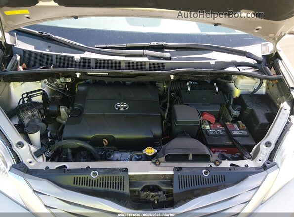 5TDYK3DC1GS742689 2016 TOYOTA SIENNA Gold Widok z tyłu
