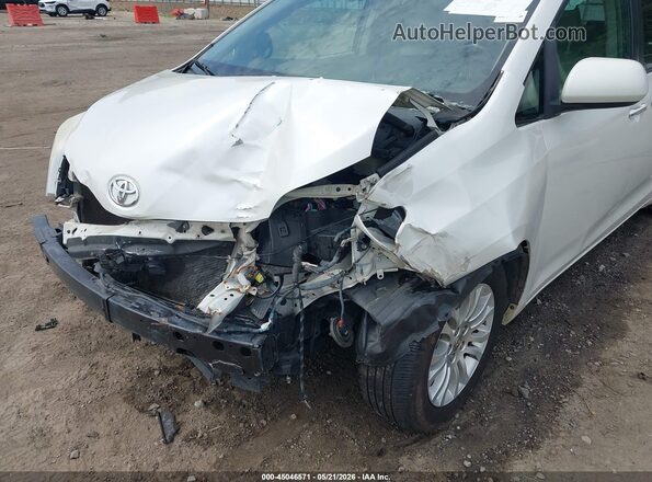 5TDYK3DC6GS706867 2016 TOYOTA LE White Widok z przodu