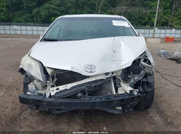 5TDYK3DC6GS706867 2016 TOYOTA LE White Widok wnętrza z tyłu