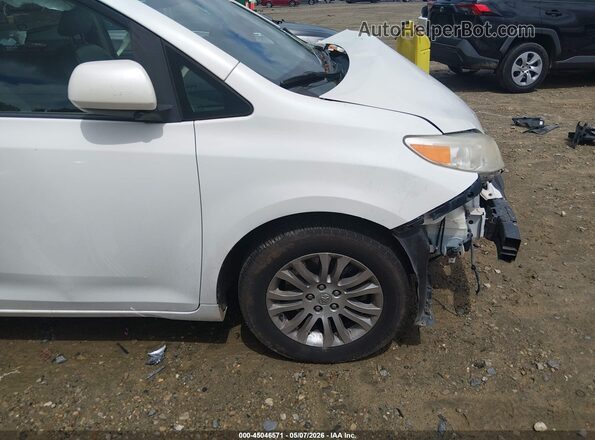 5TDYK3DC6GS706867 2016 TOYOTA LE White 