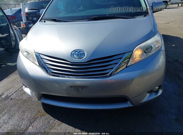 5TDYK3DC9GS698974 2016 TOYOTA LE Silver Вид задньої частини салону