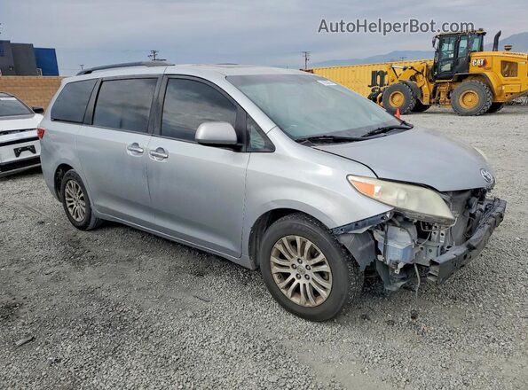 5TDYK3DCXGS735966 2016 TOYOTA SIENNA Silver Առջևի աջ