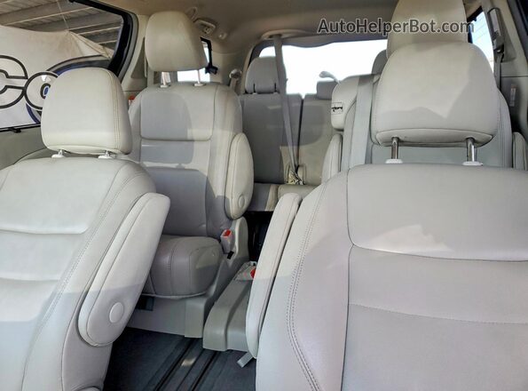 5TDYK3DCXGS762052 2016 TOYOTA SIENNA Blue Հետևի նստատեղերի տեսք