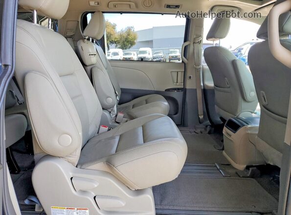 5TDYK3DCXGS762052 2016 TOYOTA SIENNA Blue Սալոնի հետևի տեսք