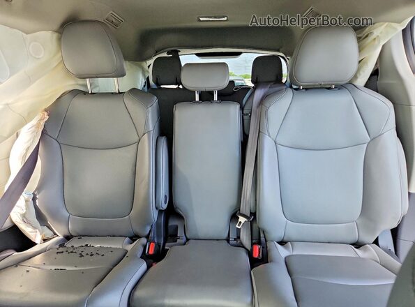 5TDYRKEC0NS106816 2022 TOYOTA SIENNA Gray Widok tylnych siedzeń