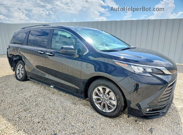 5TDYRKEC0TS294086 2026 TOYOTA SIENNA Black 
