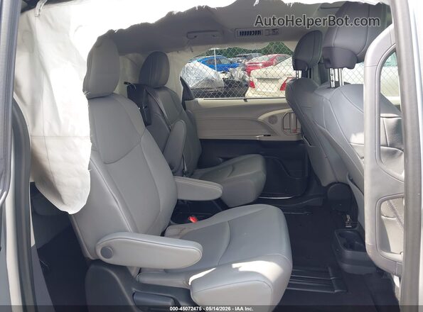 5TDYRKEC1PS167224 2023 TOYOTA SIENNA Silver VIN კოდის სტიკერის ხედი