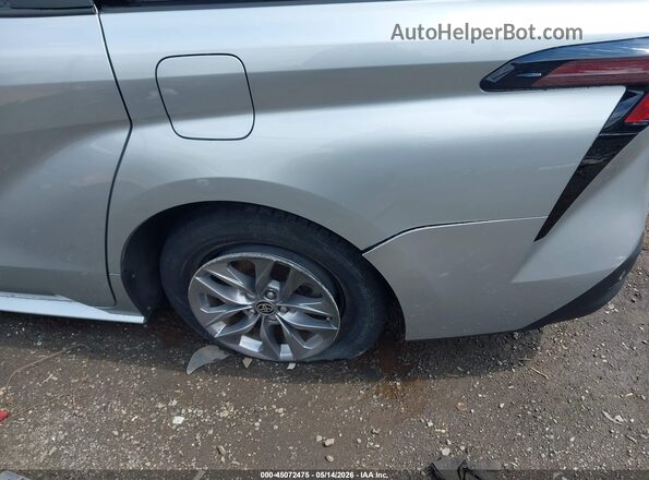 5TDYRKEC1PS167224 2023 TOYOTA SIENNA Silver 
