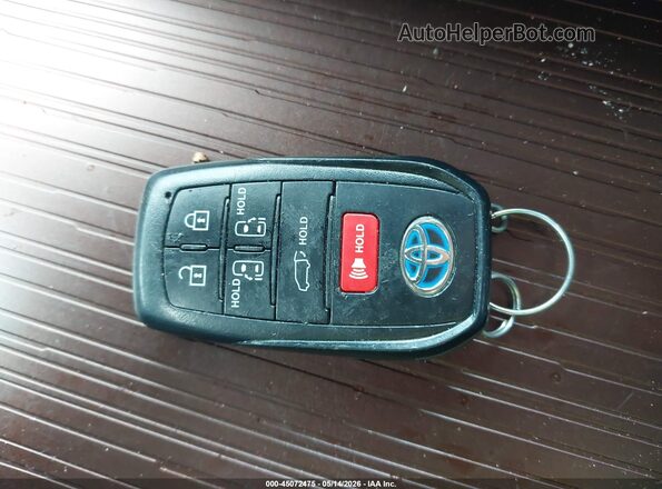 5TDYRKEC1PS167224 2023 TOYOTA SIENNA Silver წინა პანელის ხედი
