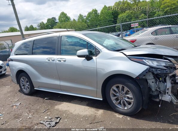 5TDYRKEC1PS167224 2023 TOYOTA SIENNA Silver სალონის 360-გრადუსიანი ხედი
