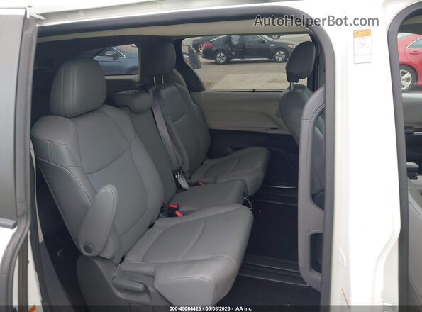 5TDYRKEC2MS021426 2021 TOYOTA LE White 