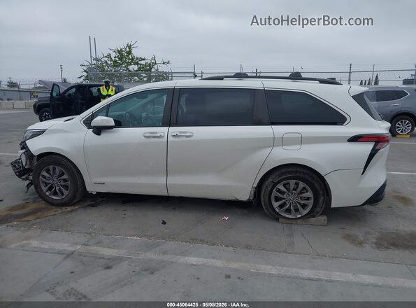 5TDYRKEC2MS021426 2021 TOYOTA LE White 