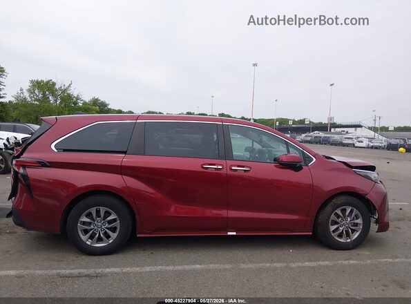 5TDYRKEC4MS019726 2021 TOYOTA SIENNA Red Widok wnętrza z tyłu