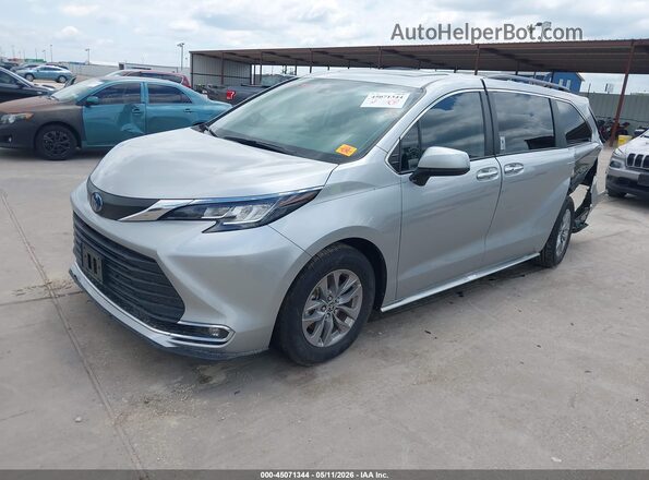 5TDYRKEC5NS085171 2022 TOYOTA LE Серебряный Передняя левая четверть