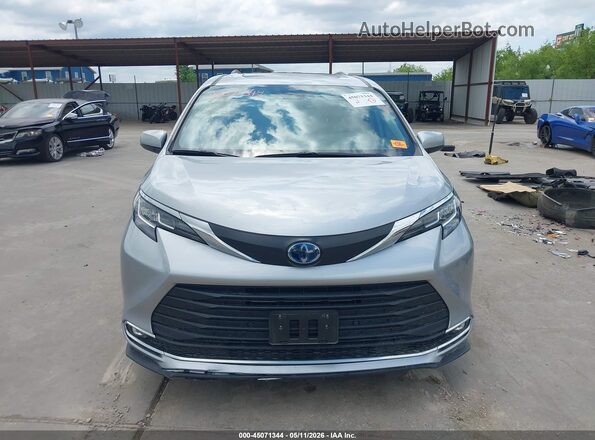 5TDYRKEC5NS085171 2022 TOYOTA LE Серебряный Вид щитка приборов