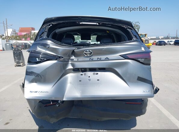 5TDYSKFC4TS235724 2026 TOYOTA SIENNA Gray 
