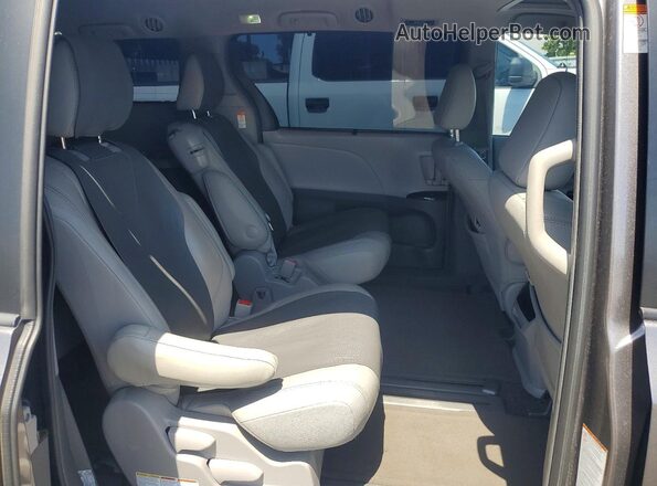 5TDYZ3DC0HS896291 2017 TOYOTA SIENNA Gray Vista interior trasera