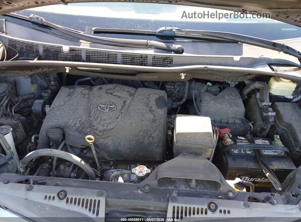 5TDYZ3DC0JS909756 2018 TOYOTA LE Черный Вид сзади