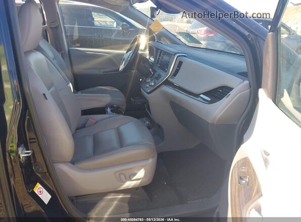 5TDYZ3DC0KS983776 2019 TOYOTA LE Черный Вид салона спереди