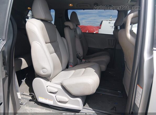 5TDYZ3DC0LS056262 2020 TOYOTA LE Silver VIN კოდის სტიკერის ხედი
