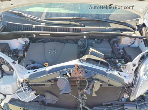 5TDYZ3DC1JS924220 2018 TOYOTA SIENNA Белый 