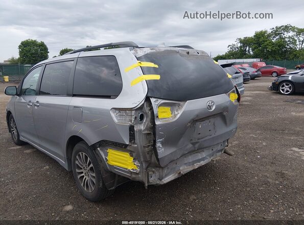 5TDYZ3DC1JS949909 2018 TOYOTA SIENNA Silver Вид спереду