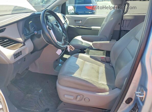 5TDYZ3DC2HS870761 2017 TOYOTA SIENNA Blue წინა სალონის ხედი