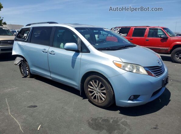 5TDYZ3DC2HS870761 2017 TOYOTA SIENNA Blue წინა მარჯვენა