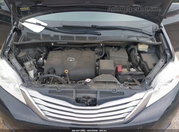 5TDYZ3DC3HS835646 2017 TOYOTA SIENNA Black Вид ззаду