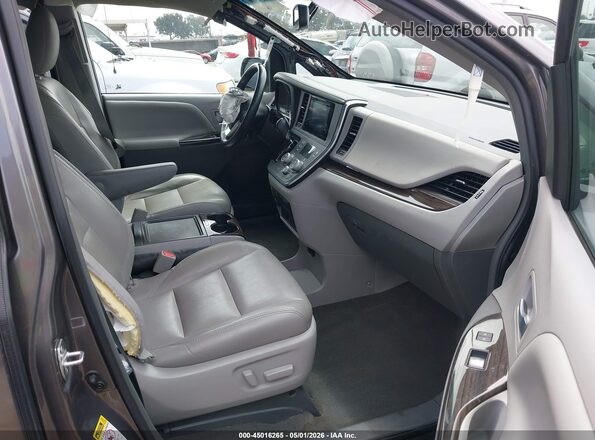 5TDYZ3DC5HS803345 2017 TOYOTA LE Gray Вид салону спереду