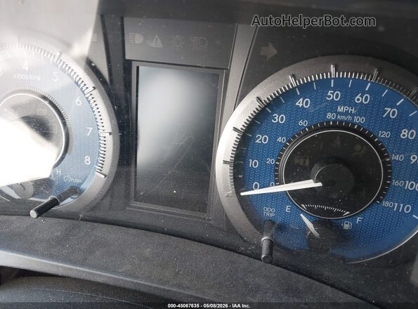 5TDYZ3DC5HS809839 2017 TOYOTA LE Silver Widok tylnych siedzeń