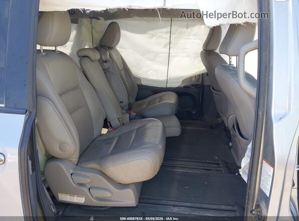 5TDYZ3DC5HS809839 2017 TOYOTA LE Silver Widok naklejki z numerem VIN