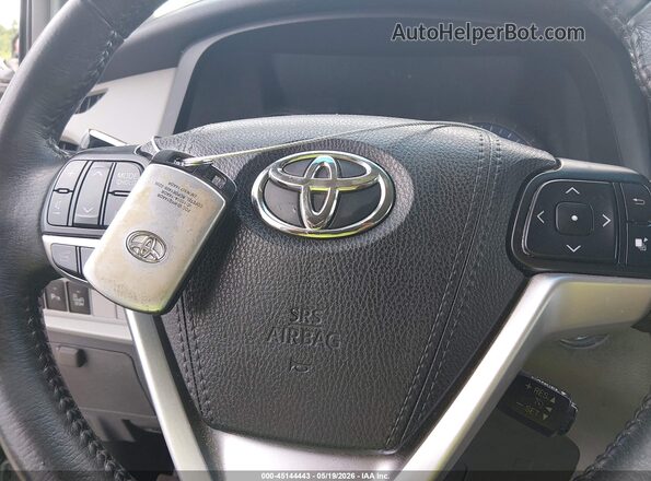 5TDYZ3DC5HS889174 2017 TOYOTA SIENNA White წინა პანელის ხედი