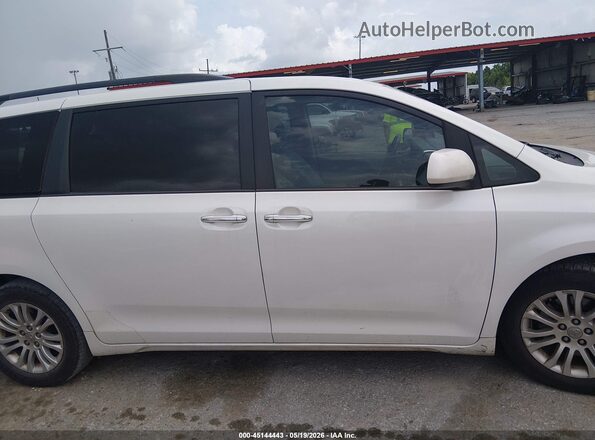 5TDYZ3DC5HS889174 2017 TOYOTA SIENNA White უკანა სალონის ხედი