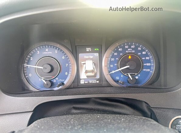 5TDYZ3DC5LS025251 2020 TOYOTA SIENNA Белый Вид панели приборов