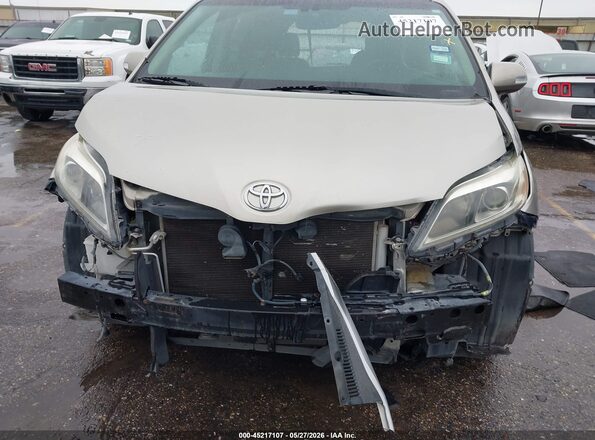 5TDYZ3DC6HS770145 2017 TOYOTA SIENNA Tan წინა ხედი