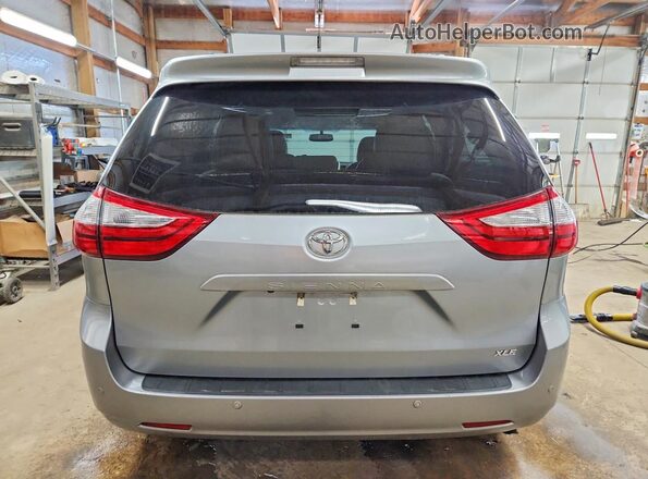 5TDYZ3DC7HS815917 2017 TOYOTA SIENNA Silver 