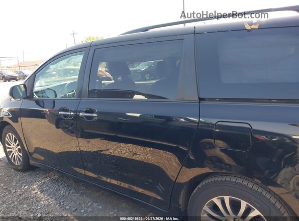 5TDYZ3DC7LS082485 2020 TOYOTA SIENNA Black Widok wnętrza 360 stopni