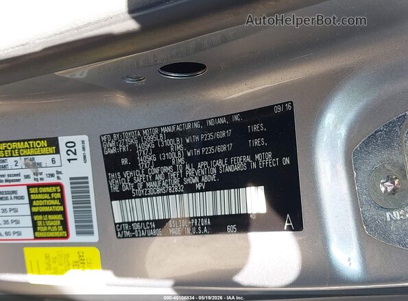 5TDYZ3DC8HS782832 2017 TOYOTA SIENNA Silver Engine compartment view
