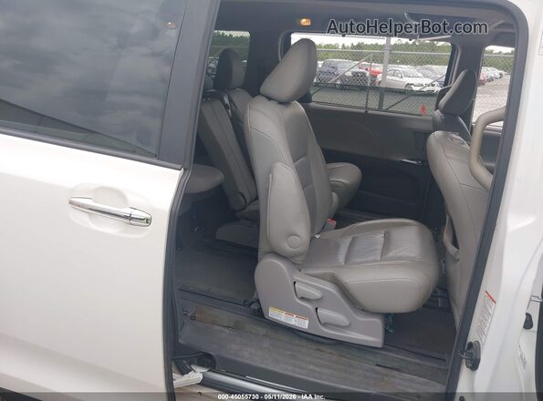 5TDYZ3DC8HS806806 2017 TOYOTA LE White VIN կոդի պիտակի տեսք