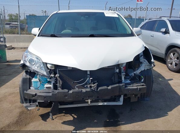 5TDYZ3DC8LS078137 2020 TOYOTA SIENNA White Вид задньої частини салону