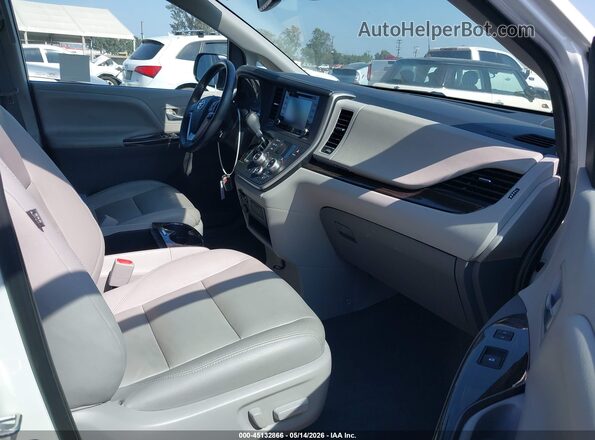 5TDYZ3DC8LS078137 2020 TOYOTA SIENNA White Вид салону спереду