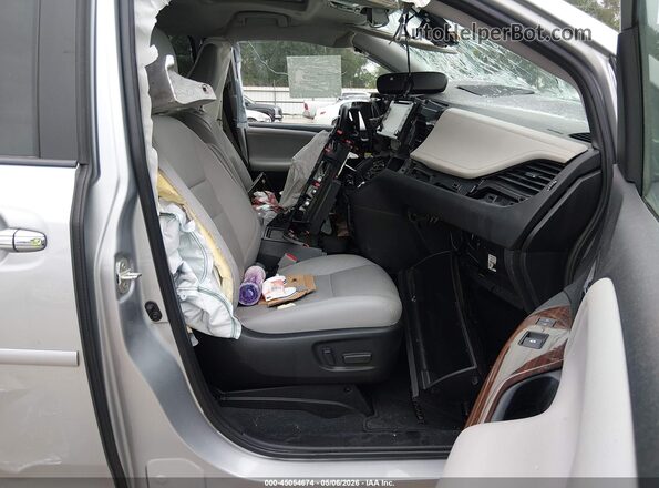 5TDYZ3DC9LS077644 2020 TOYOTA LIMITED Gray Widok wnętrza z przodu