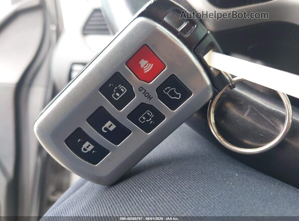 5TDYZ3DCXJS957944 2018 TOYOTA SIENNA Gray Widok deski rozdzielczej