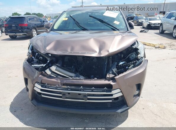 5TDYZRFH3HS225631 2017 TOYOTA HIGHLANDER Brown Вид спереду