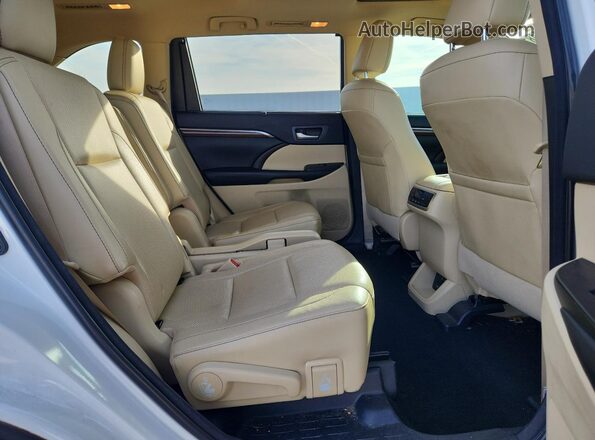 5TDYZRFH9JS276279 2018 TOYOTA HIGHLANDER White 