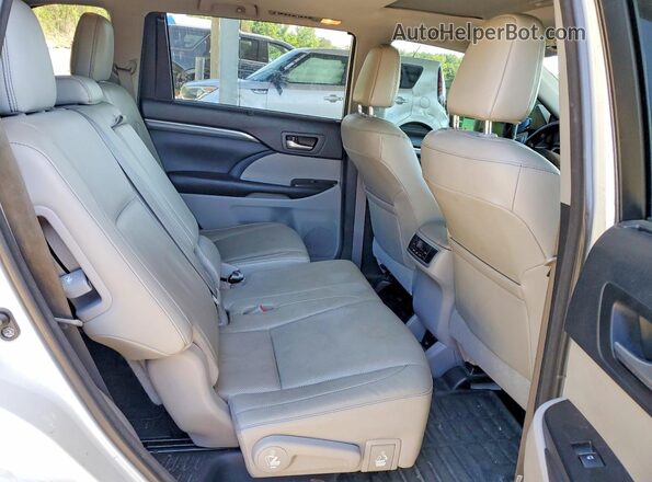 5TDYZRFHXHS220412 2017 TOYOTA HIGHLANDER White Rear seats view